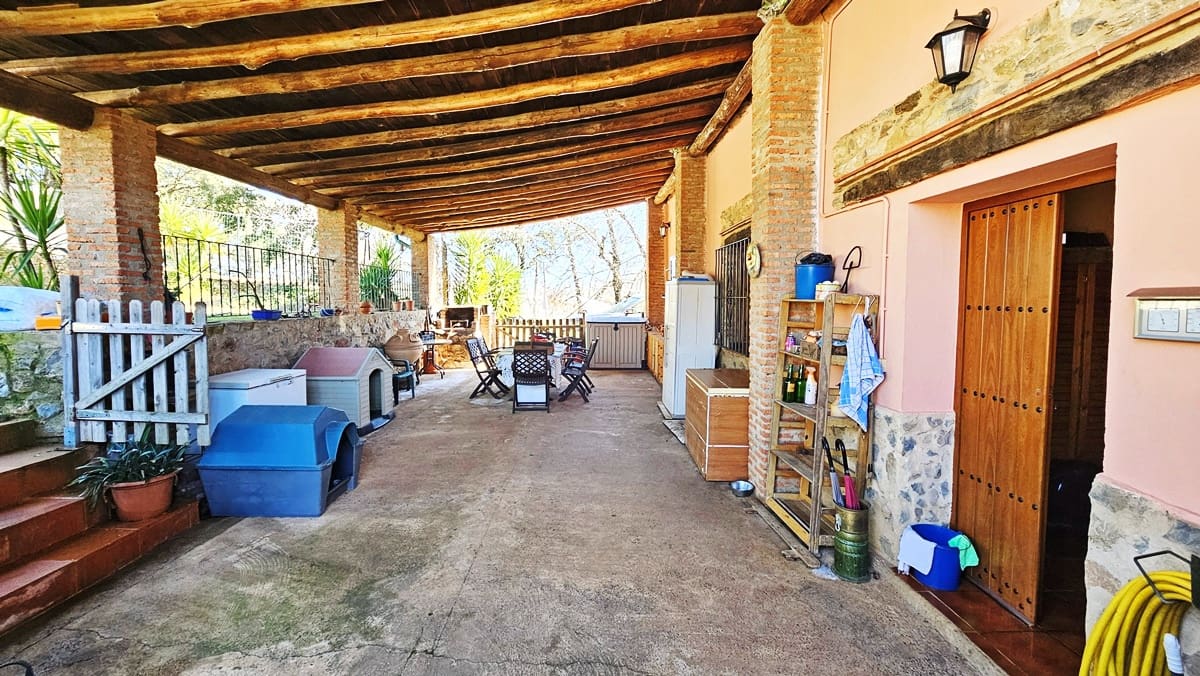 5 soveværelse Finca/Landehus til salg i Aracena med swimmingpool - € 390.000 (Ref: 8841994)