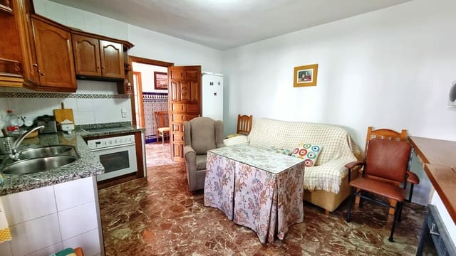 5 bedroom Townhouse for sale in Corteconcepción with garage - € 159,000 (Ref: 9024313)