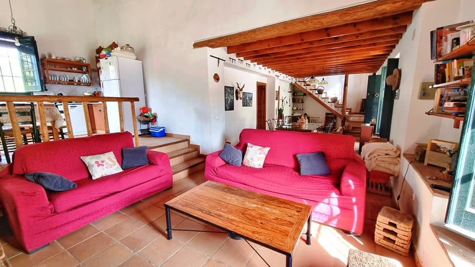 4 soveværelse Finca/Landehus til salg i Cortegana med swimmingpool garage - € 520.000 (Ref: 9037472)