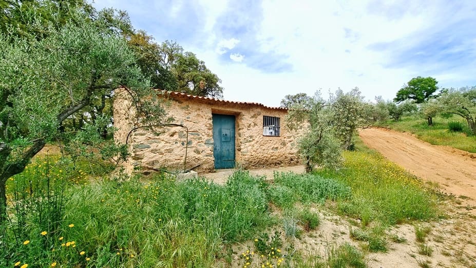 4 soveværelse Finca/Landehus til salg i Cortegana med swimmingpool garage - € 520.000 (Ref: 9037472)