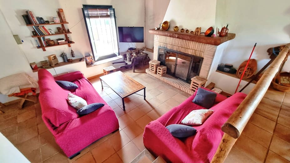 4 soveværelse Finca/Landehus til salg i Cortegana med swimmingpool garage - € 520.000 (Ref: 9037472)