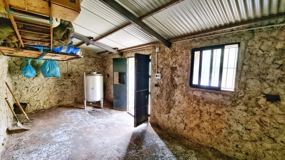 4 soveværelse Finca/Landehus til salg i Cortegana med swimmingpool garage - € 520.000 (Ref: 9037472)