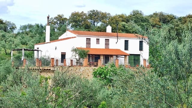 4 chambre Finca/Maison de Campagne à vendre à Cortegana avec piscine garage - 520 000 € (Ref: 9037472)