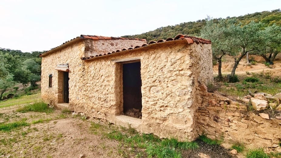 4 soveværelse Finca/Landehus til salg i Cortegana med swimmingpool garage - € 520.000 (Ref: 9037472)