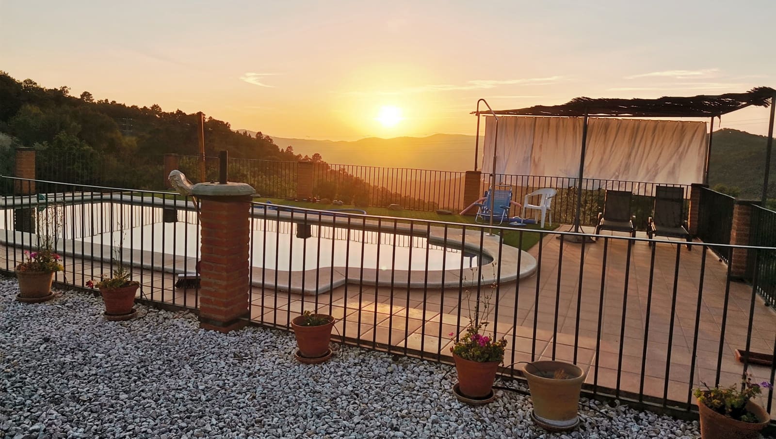 4 soveværelse Finca/Landehus til salg i Cortegana med swimmingpool garage - € 520.000 (Ref: 9037472)