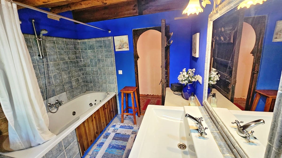 6 soveværelse Finca/Landehus til salg i Los Marines med swimmingpool - € 540.000 (Ref: 9105509)