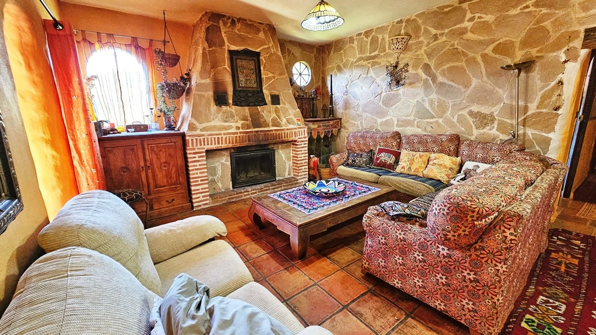 6 soveværelse Finca/Landehus til salg i Los Marines med swimmingpool - € 540.000 (Ref: 9105509)