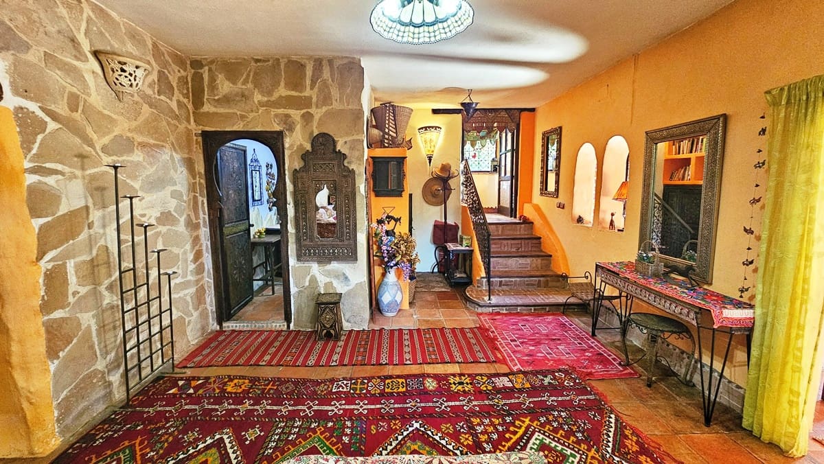 6 soveværelse Finca/Landehus til salg i Los Marines med swimmingpool - € 540.000 (Ref: 9105509)