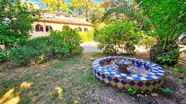 6 soveværelse Finca/Landehus til salg i Los Marines med swimmingpool - € 540.000 (Ref: 9105509)