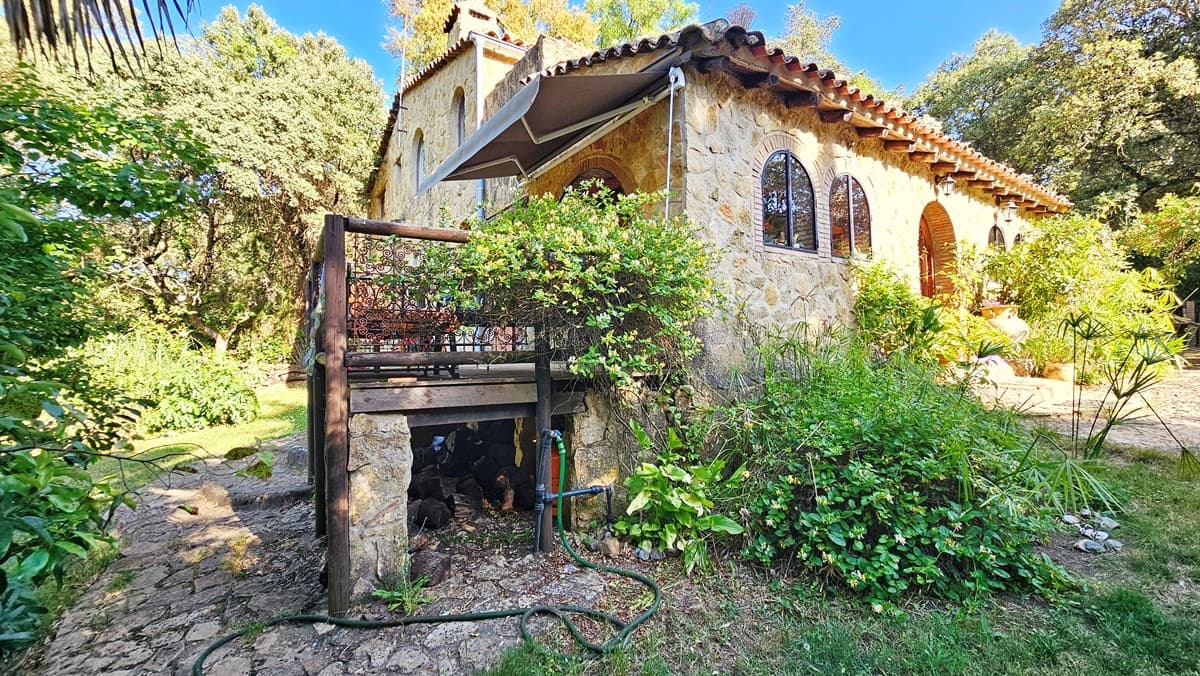 6 soveværelse Finca/Landehus til salg i Los Marines med swimmingpool - € 540.000 (Ref: 9105509)