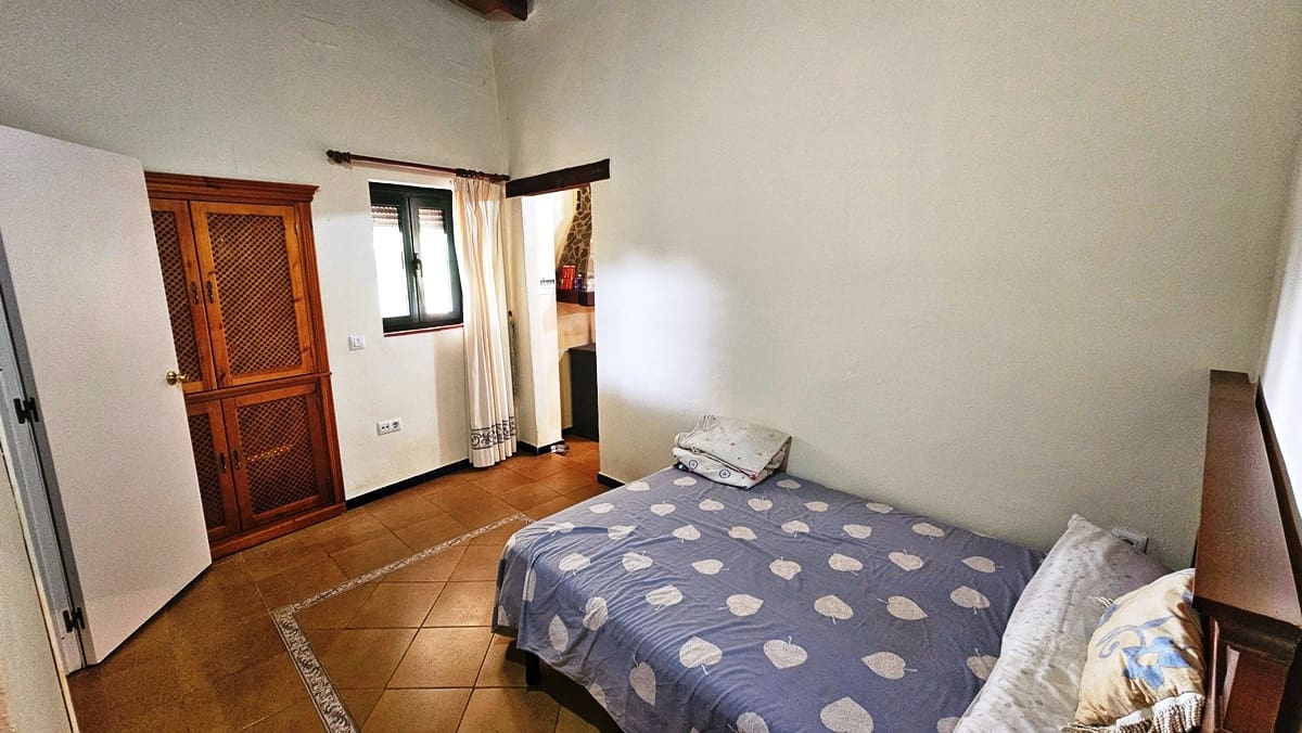 10 soverom Finca/Herregård til salgs i El Castillo de las Guardas med svømmebasseng - € 575 000 (Ref: 9131415)