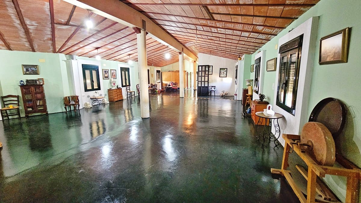 10 soverom Finca/Herregård til salgs i El Castillo de las Guardas med svømmebasseng - € 575 000 (Ref: 9131415)