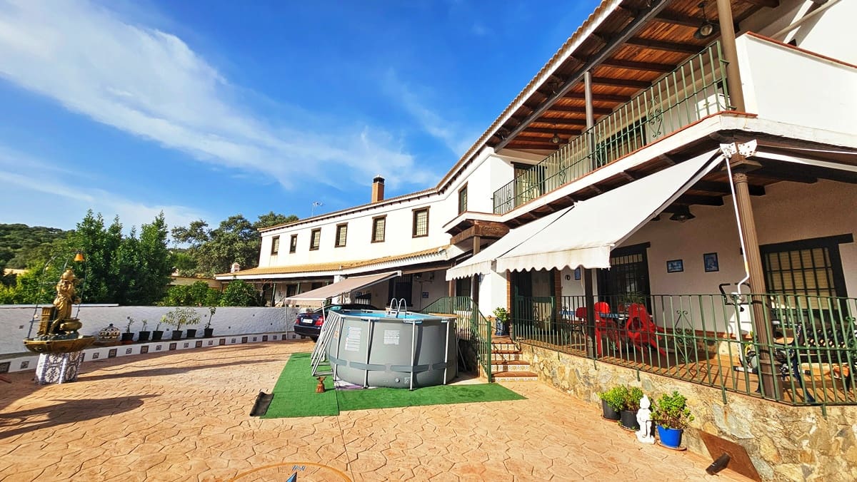 10 soverom Finca/Herregård til salgs i El Castillo de las Guardas med svømmebasseng - € 575 000 (Ref: 9131415)