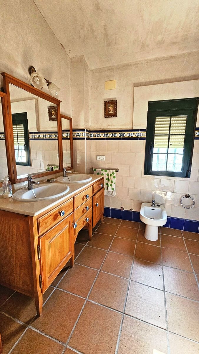 10 soverom Finca/Herregård til salgs i El Castillo de las Guardas med svømmebasseng - € 575 000 (Ref: 9131415)