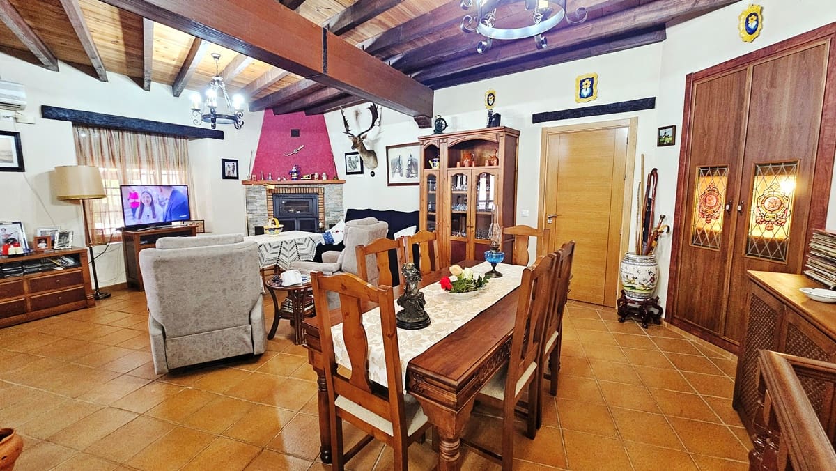 10 soverom Finca/Herregård til salgs i El Castillo de las Guardas med svømmebasseng - € 575 000 (Ref: 9131415)