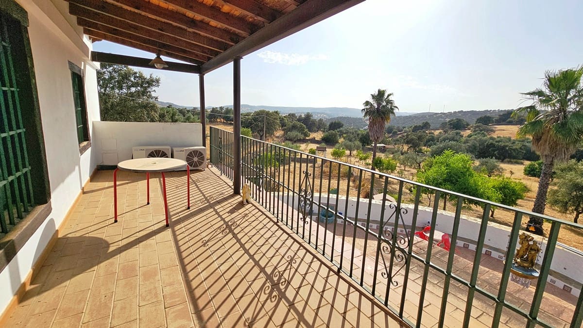 10 soverom Finca/Herregård til salgs i El Castillo de las Guardas med svømmebasseng - € 575 000 (Ref: 9131415)