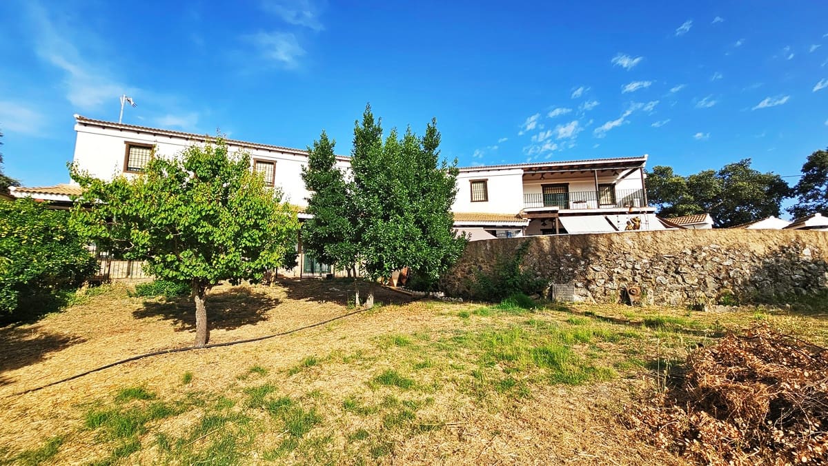 10 soverom Finca/Herregård til salgs i El Castillo de las Guardas med svømmebasseng - € 575 000 (Ref: 9131415)