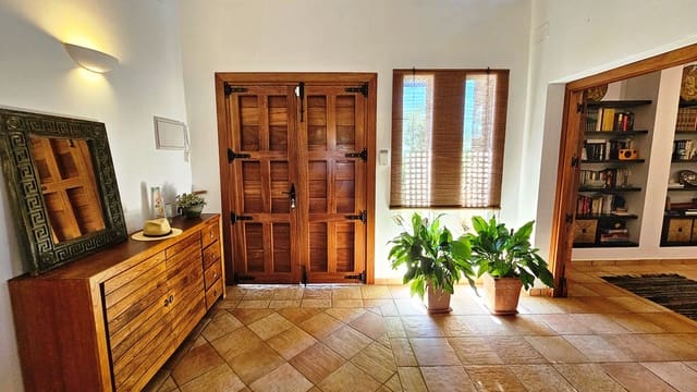 3 slaapkamer Finca/Landhuis te koop in El Madroño - € 290.000 (Ref: 9143338)