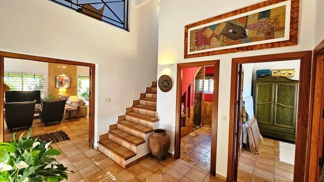 3 slaapkamer Finca/Landhuis te koop in El Madroño - € 290.000 (Ref: 9143338)