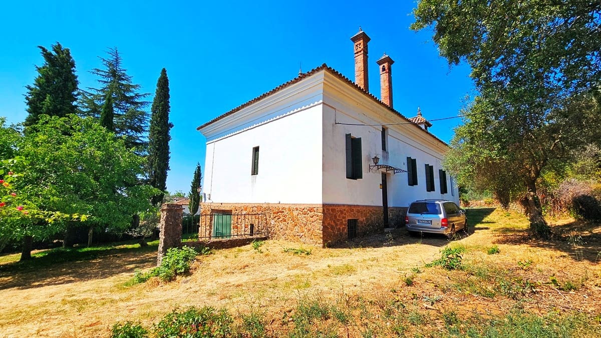 5 soverom Hus til salgs i Aracena med svømmebasseng garasje - € 890 000 (Ref: 9143361)