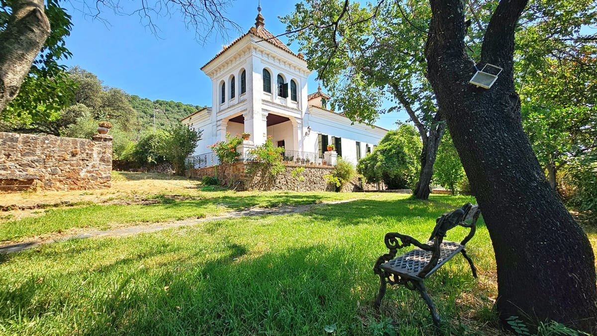 5 soverom Hus til salgs i Aracena med svømmebasseng garasje - € 890 000 (Ref: 9143361)