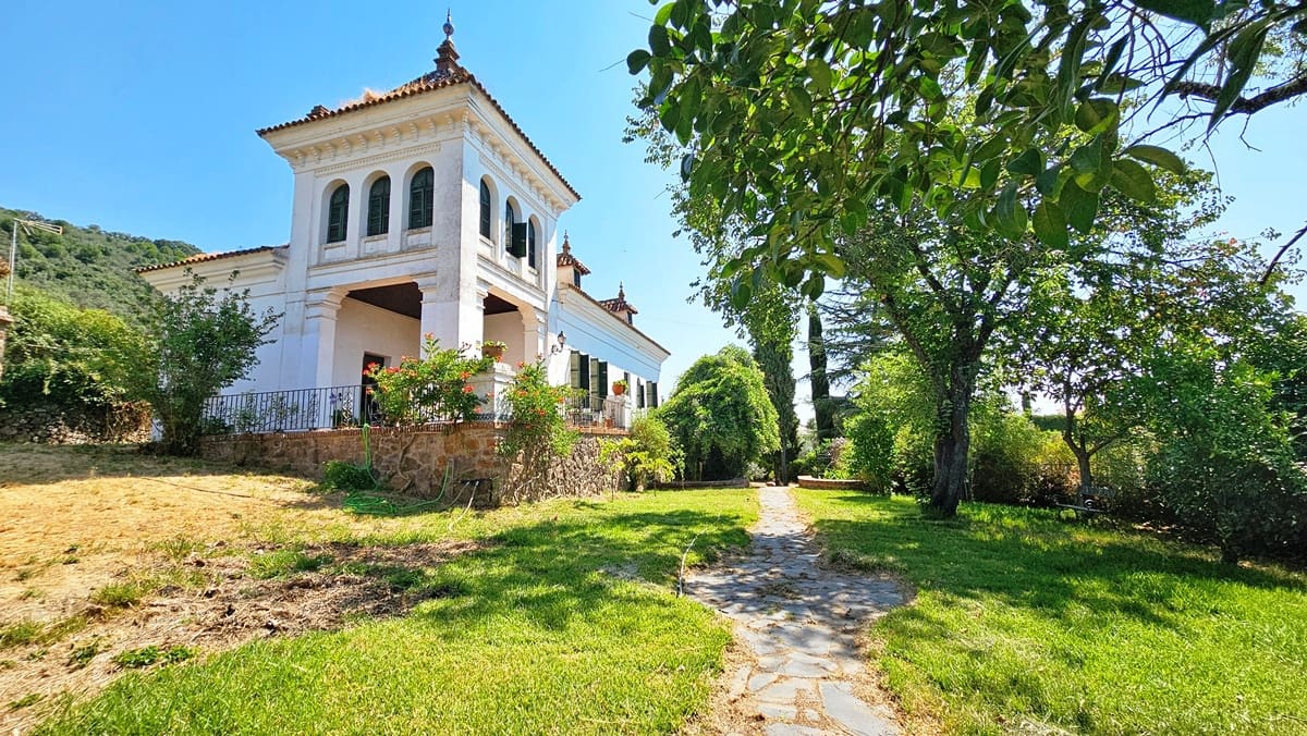 5 soverom Hus til salgs i Aracena med svømmebasseng garasje - € 890 000 (Ref: 9143361)