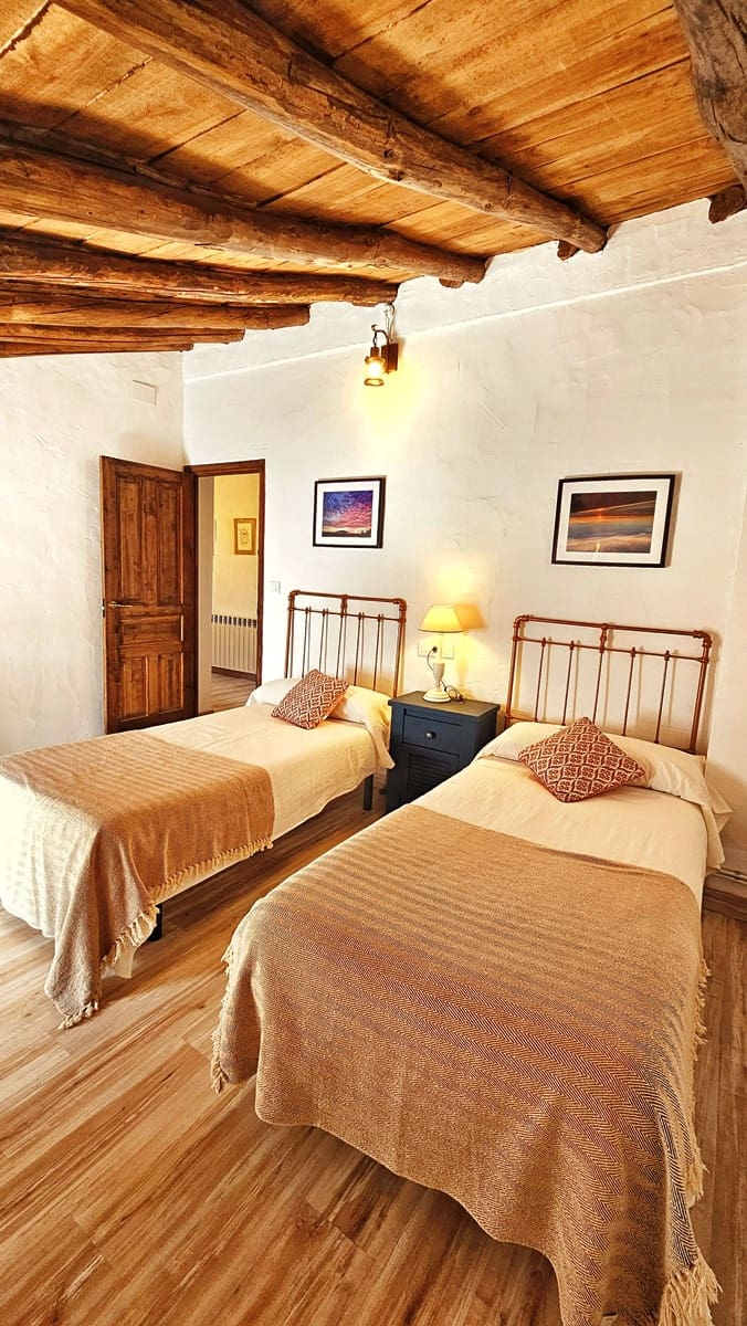 5 makuuhuone Maalaistalo myytävänä paikassa Cumbres de San Bartolome mukana uima-altaan - 189 000 € (Ref: 9248527)