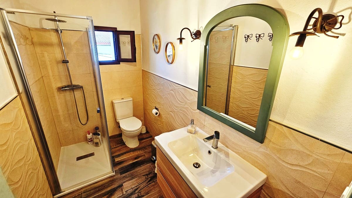 5 makuuhuone Maalaistalo myytävänä paikassa Cumbres de San Bartolome mukana uima-altaan - 189 000 € (Ref: 9248527)