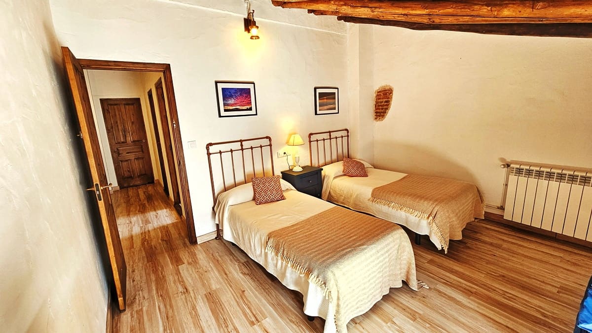 5 makuuhuone Maalaistalo myytävänä paikassa Cumbres de San Bartolome mukana uima-altaan - 189 000 € (Ref: 9248527)