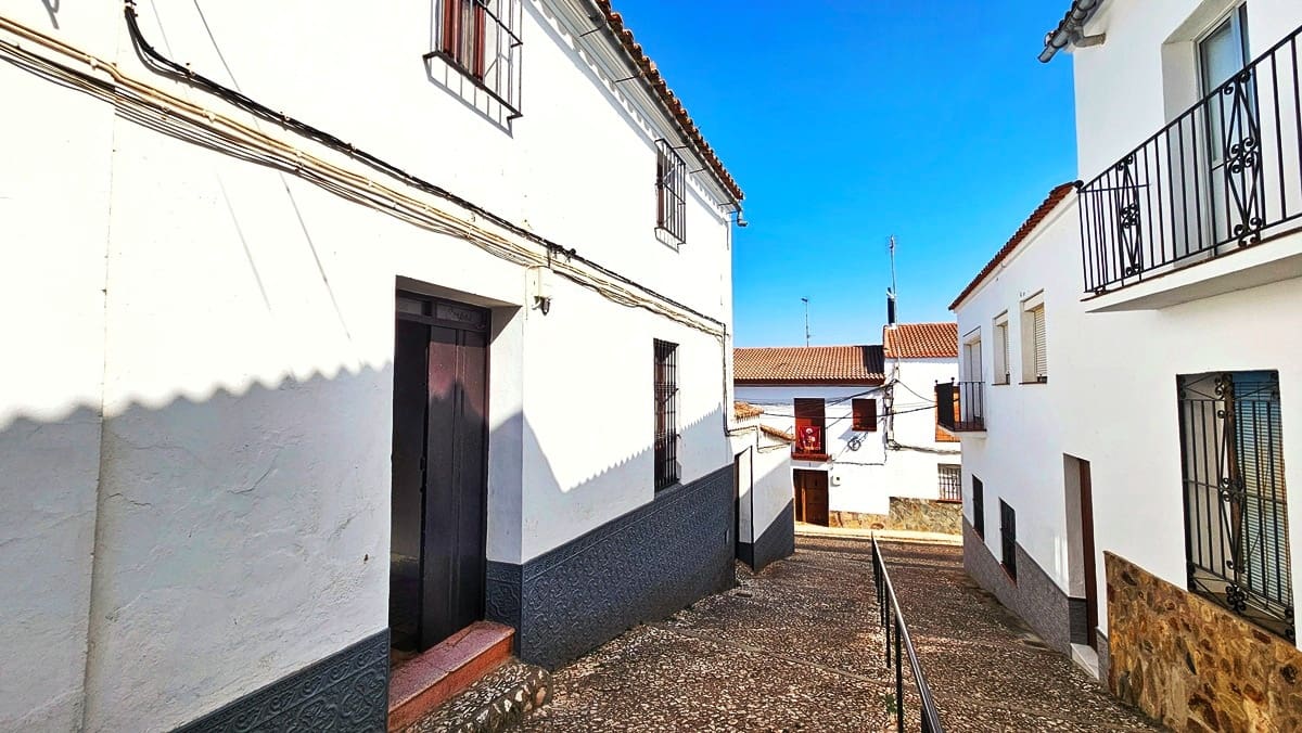 5 makuuhuone Maalaistalo myytävänä paikassa Cumbres de San Bartolome mukana uima-altaan - 189 000 € (Ref: 9248527)