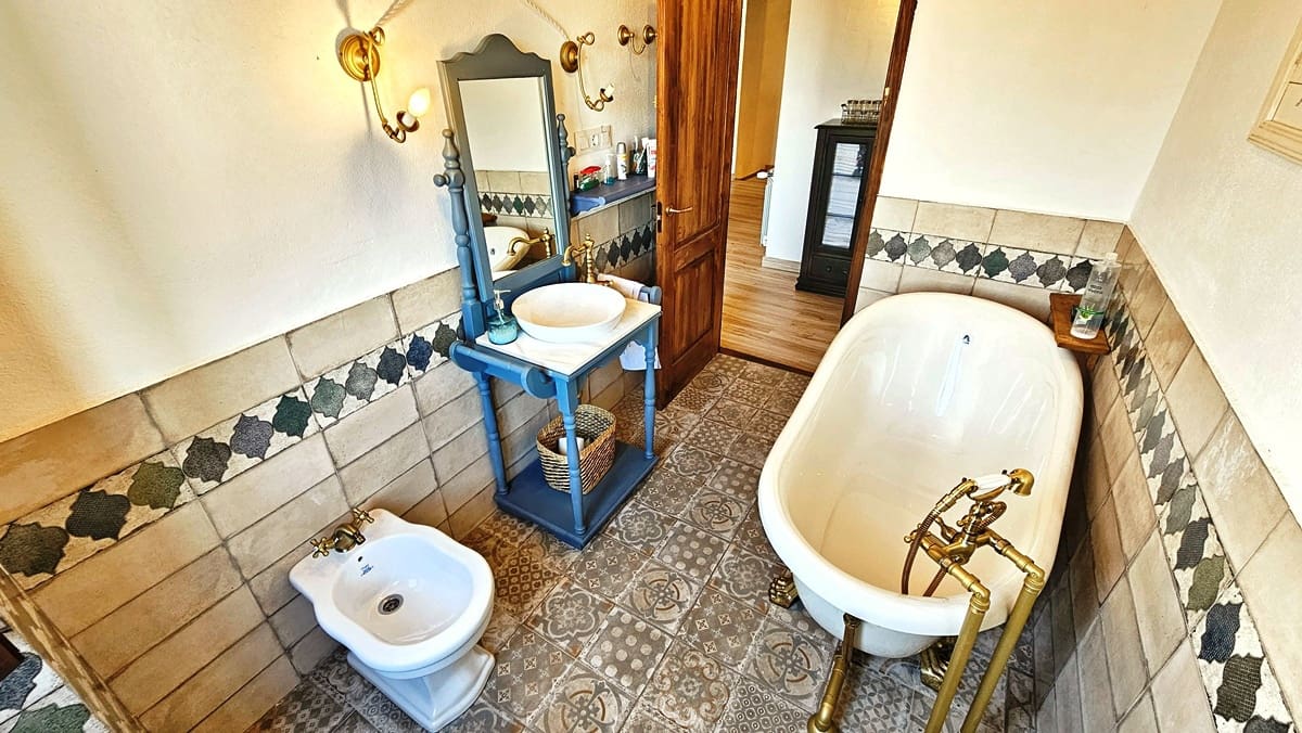 5 makuuhuone Maalaistalo myytävänä paikassa Cumbres de San Bartolome mukana uima-altaan - 189 000 € (Ref: 9248527)