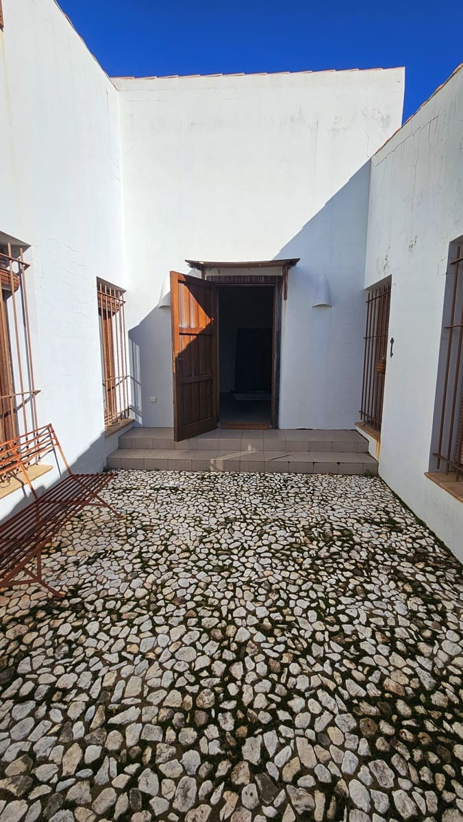 5 bedroom Finca/Country House for sale in Alajar - € 590,000 (Ref: 9471054)