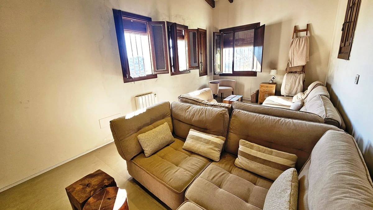 5 bedroom Finca/Country House for sale in Alajar - € 590,000 (Ref: 9471054)