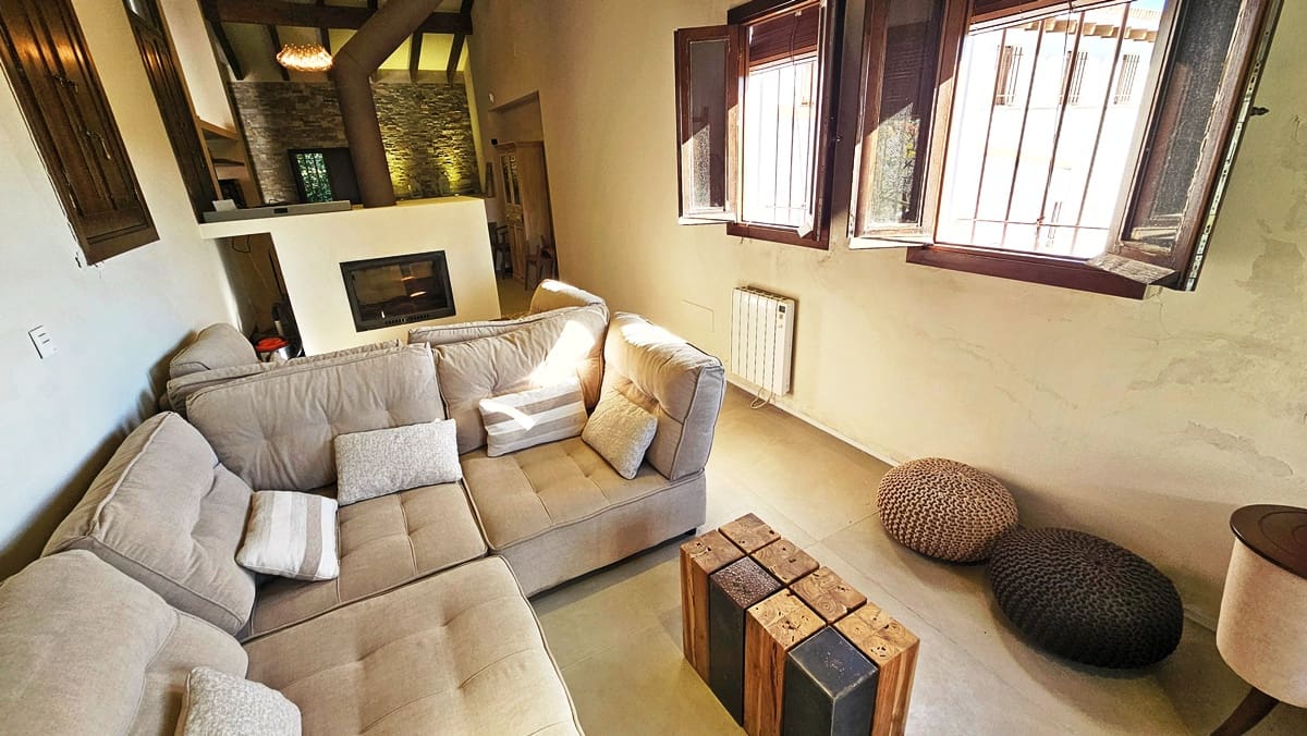 5 bedroom Finca/Country House for sale in Alajar - € 590,000 (Ref: 9471054)