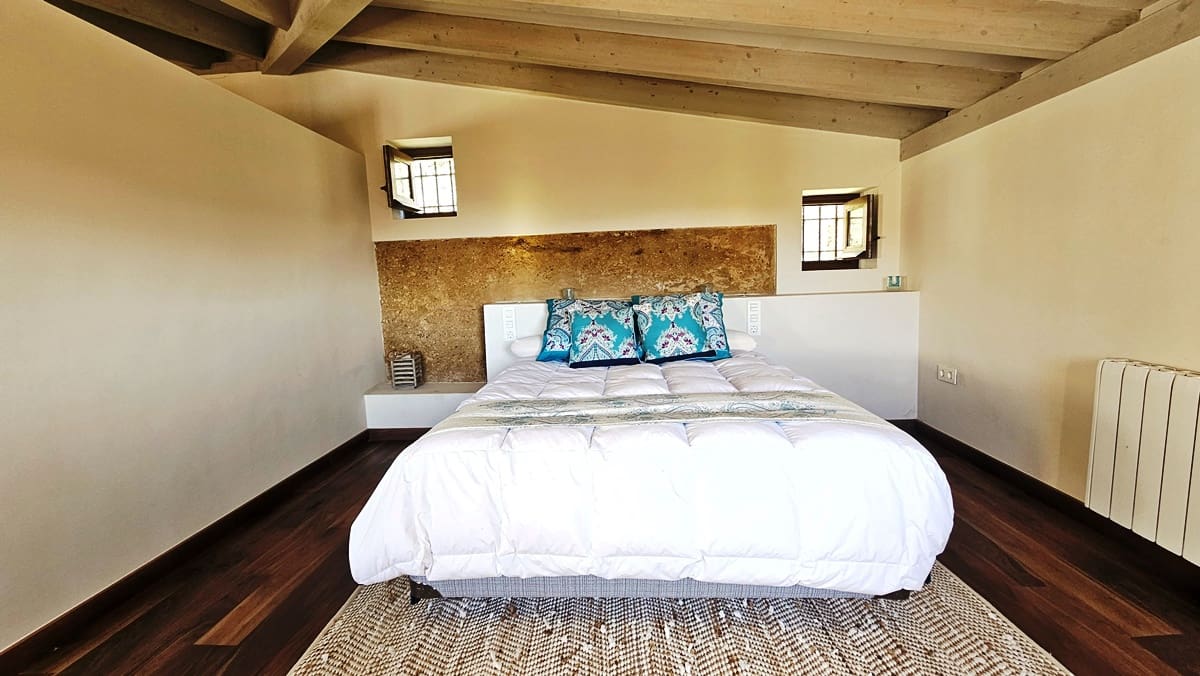 5 bedroom Finca/Country House for sale in Alajar - € 590,000 (Ref: 9471054)