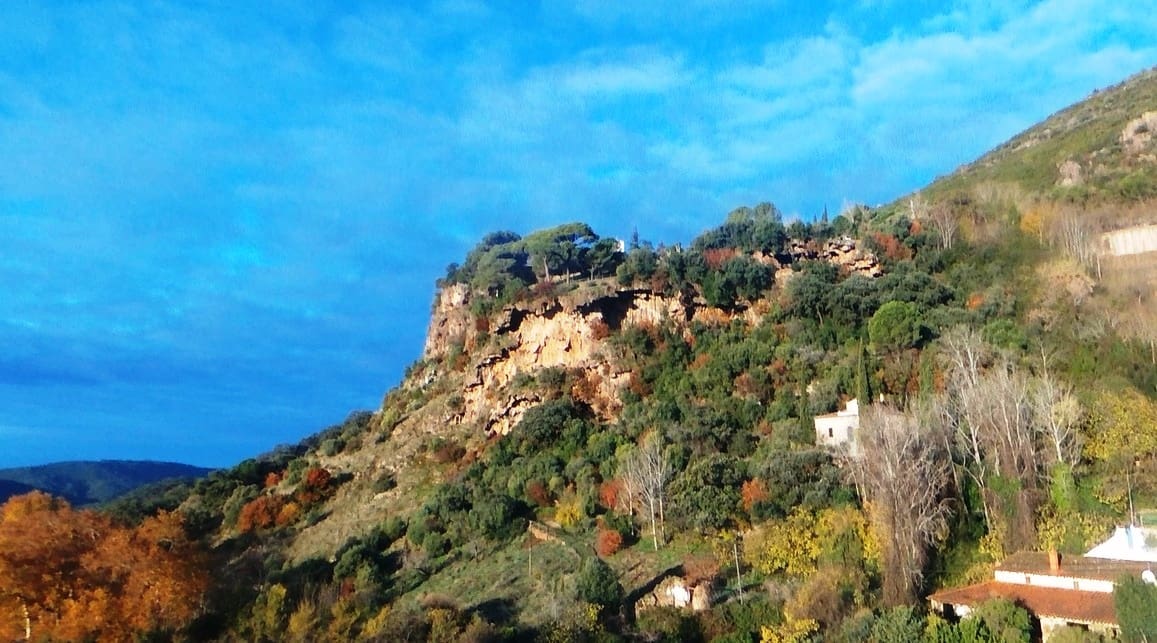 5 bedroom Finca/Country House for sale in Alajar - € 590,000 (Ref: 9471054)