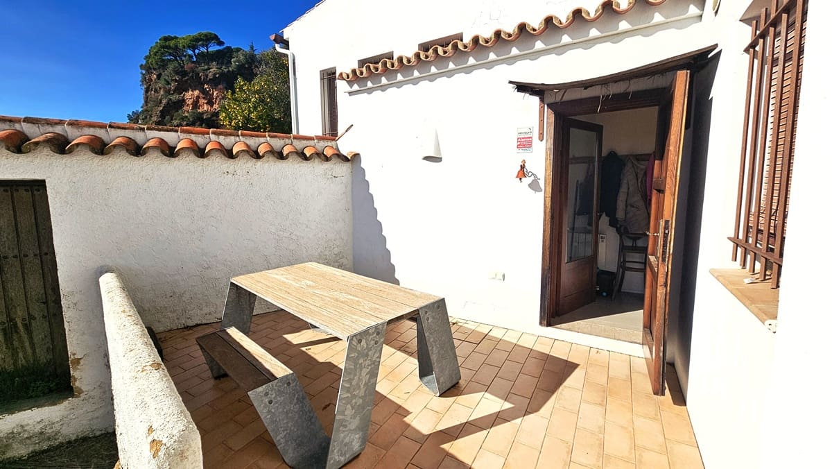 5 bedroom Finca/Country House for sale in Alajar - € 590,000 (Ref: 9471054)