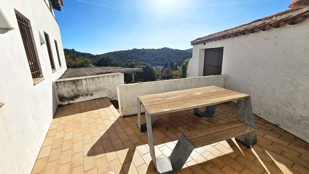 5 bedroom Finca/Country House for sale in Alajar - € 590,000 (Ref: 9471054)
