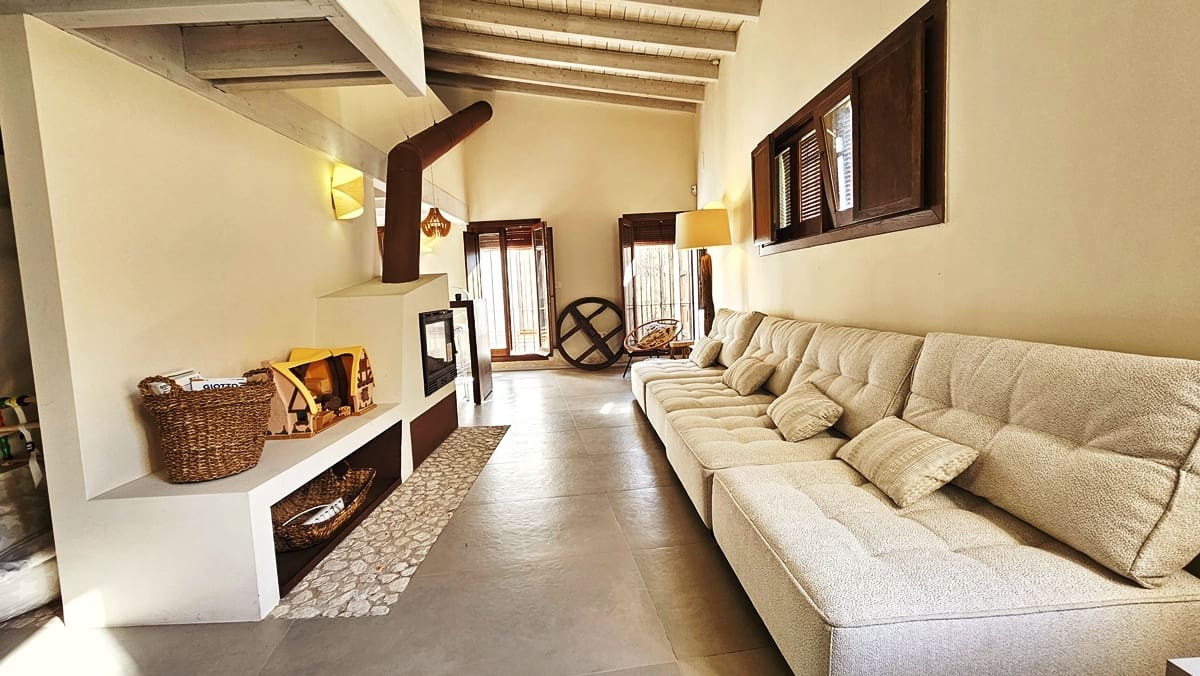 5 bedroom Finca/Country House for sale in Alajar - € 590,000 (Ref: 9471054)