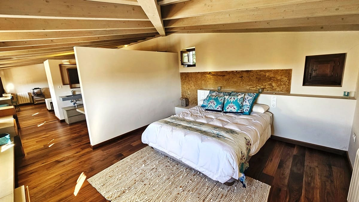 5 bedroom Finca/Country House for sale in Alajar - € 590,000 (Ref: 9471054)