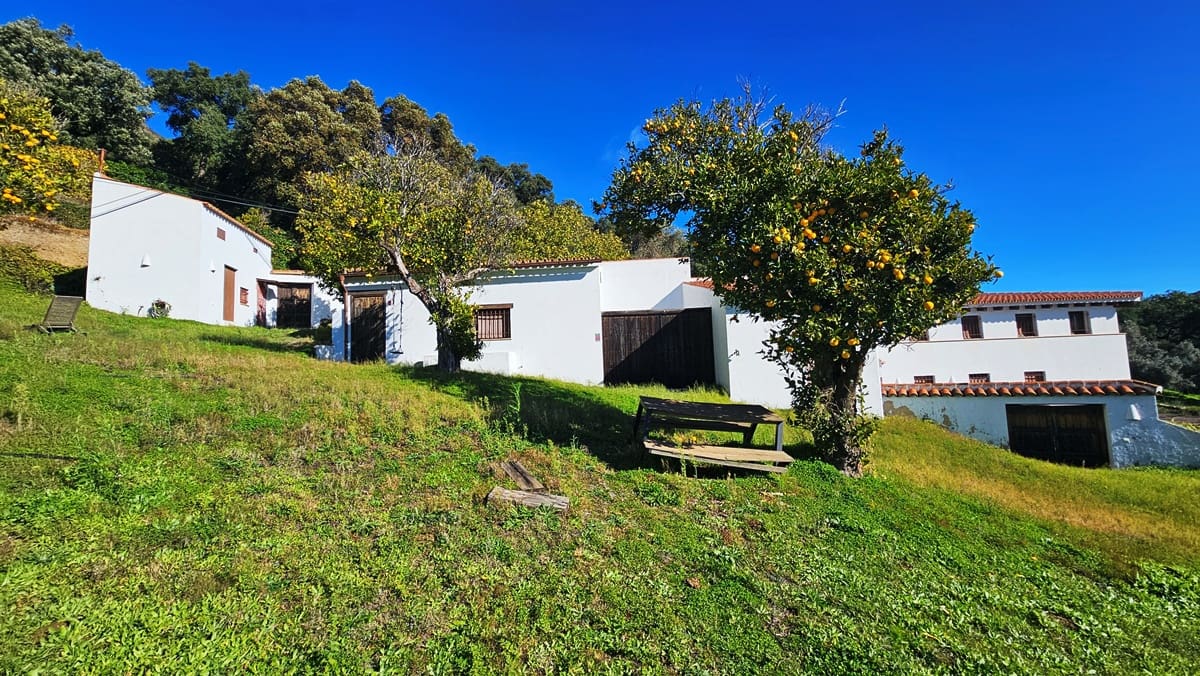 5 bedroom Finca/Country House for sale in Alajar - € 590,000 (Ref: 9471054)