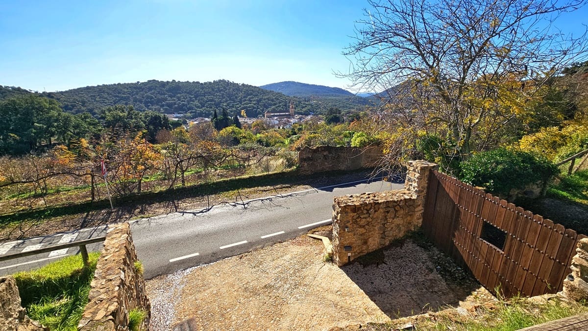 5 bedroom Finca/Country House for sale in Alajar - € 590,000 (Ref: 9471054)