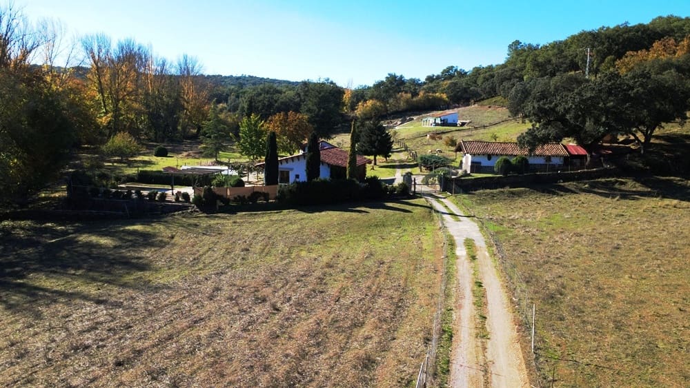 Finca/Casa Rural de 4 habitaciones en Cortelazor en venta con piscina - 398.000 € (Ref: 9471055)