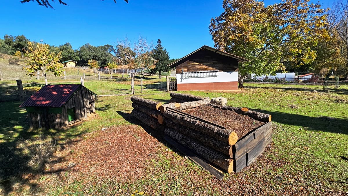Finca/Casa Rural de 4 habitaciones en Cortelazor en venta con piscina - 398.000 € (Ref: 9471055)