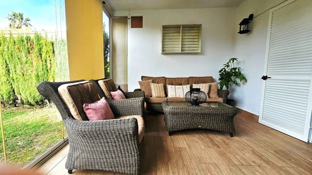 3 bedroom Townhouse for holiday rental in La Antilla, Lepe with pool garage - € 900 (Ref: 9569616)