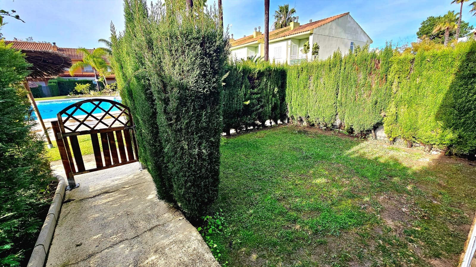 3 bedroom Townhouse for holiday rental in La Antilla with pool garage - € 900 (Ref: 9569616)