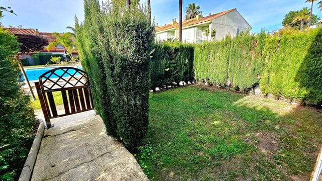 3 bedroom Townhouse for holiday rental in La Antilla, Lepe with pool garage - € 900 (Ref: 9569616)