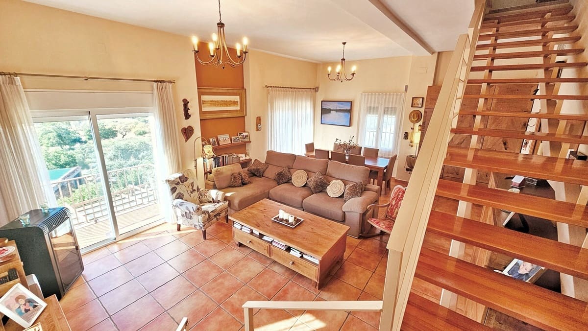 5 bedroom Finca/Country House for sale in Canaveral de Leon with garage - € 437,000 (Ref: 9734144)