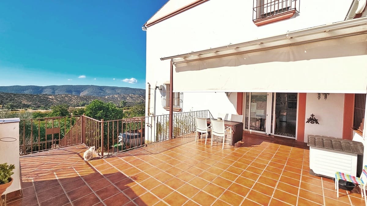 5 bedroom Finca/Country House for sale in Canaveral de Leon with garage - € 437,000 (Ref: 9734144)