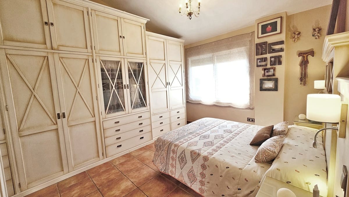 5 bedroom Finca/Country House for sale in Canaveral de Leon with garage - € 437,000 (Ref: 9734144)